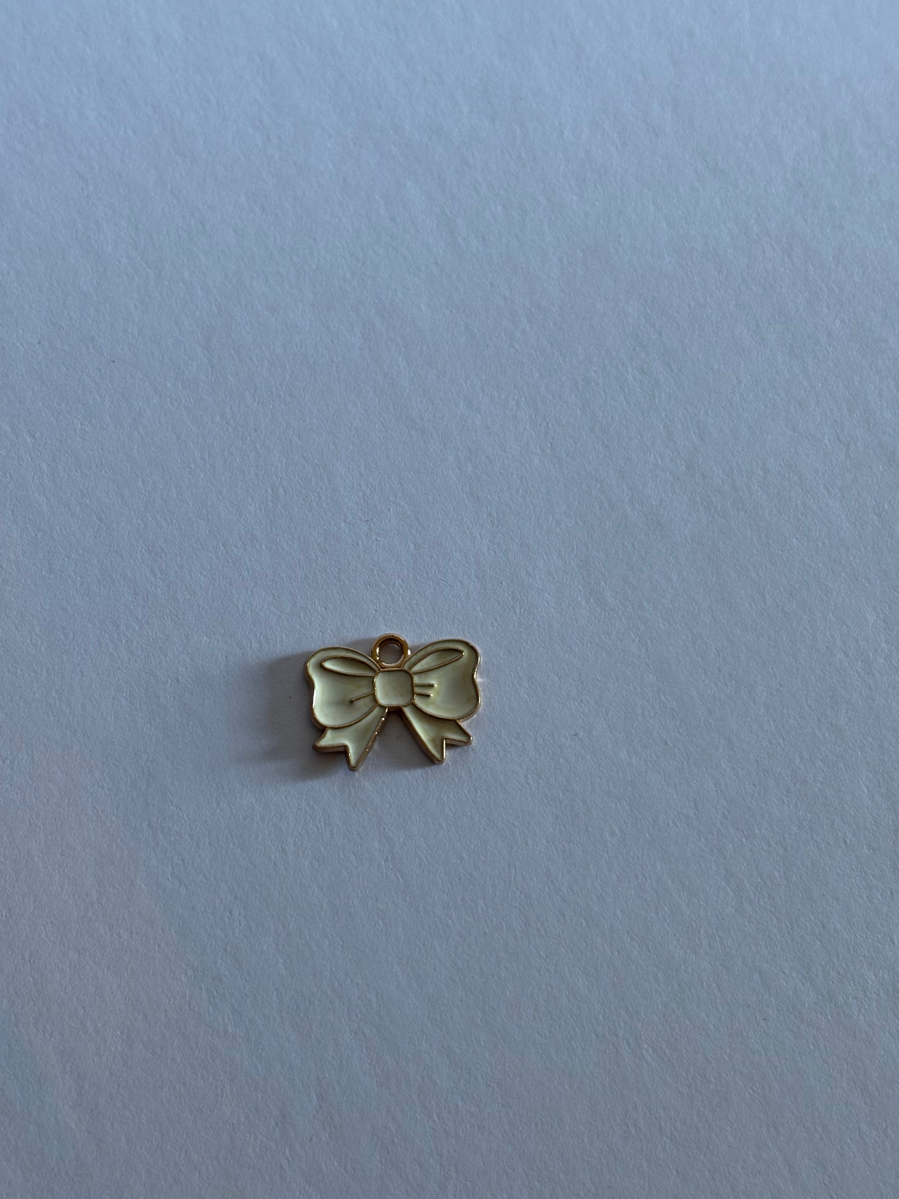 Charm Nœud Émail Blanc